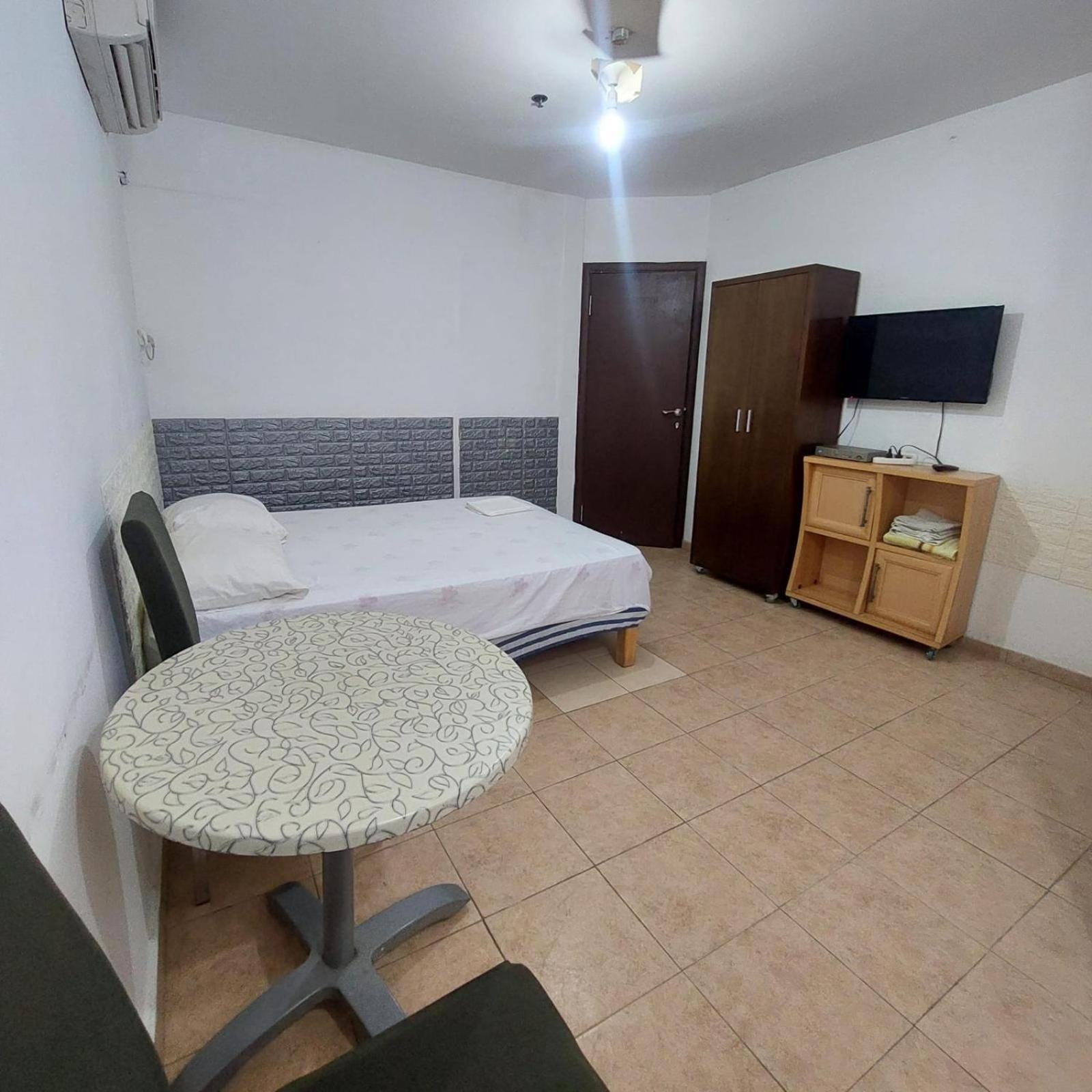 Star Guest- House Hotel Or Yehuda Luaran gambar