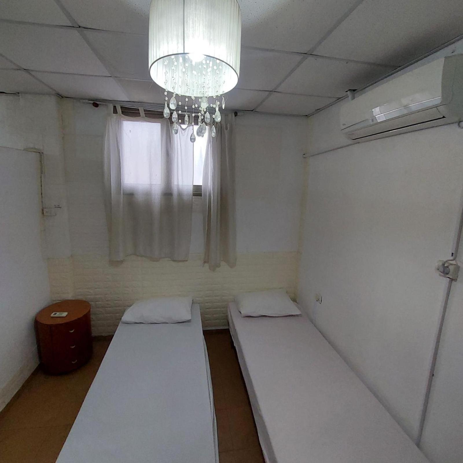 Star Guest- House Hotel Or Yehuda Luaran gambar