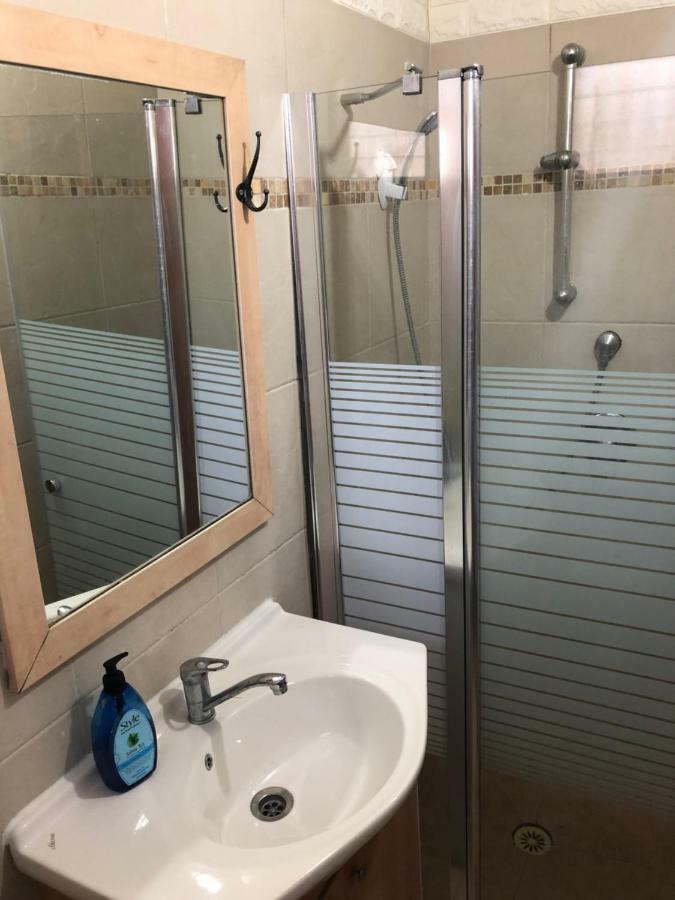 Star Guest- House Hotel Or Yehuda Luaran gambar
